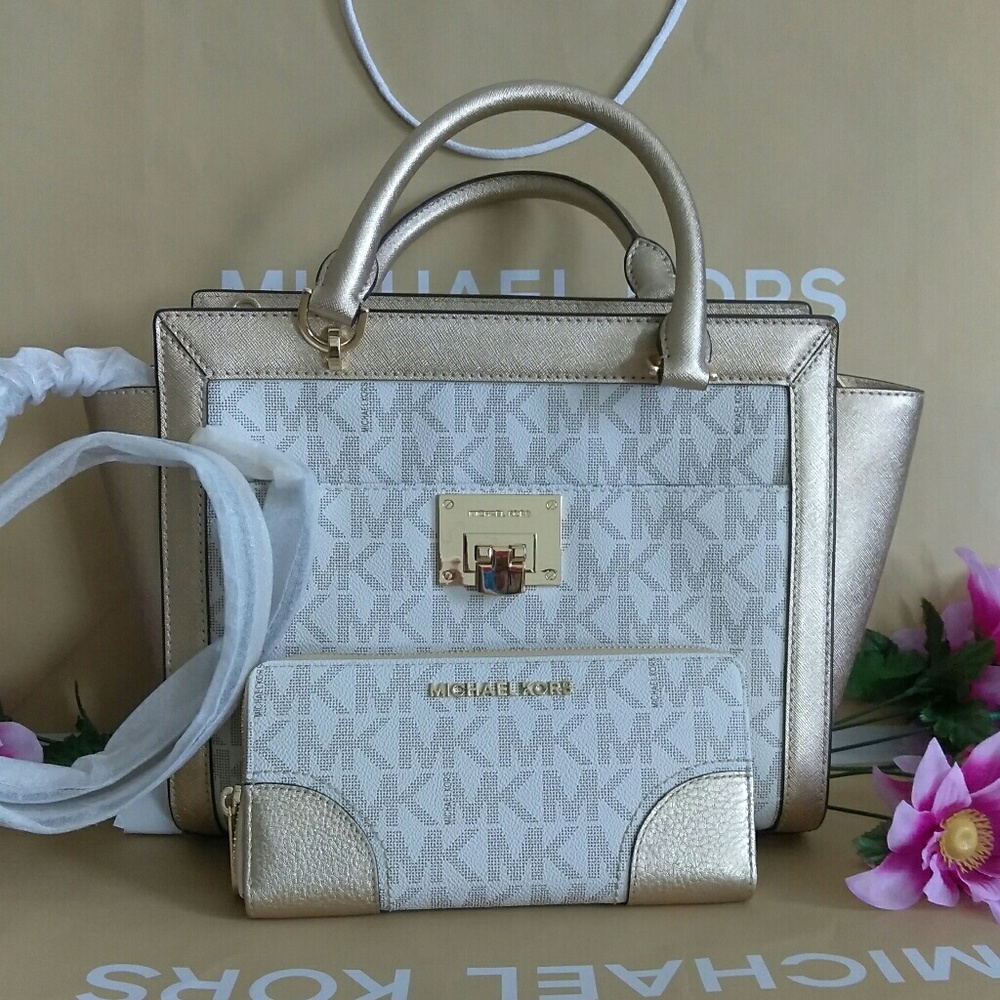 SALE 💰 Michael kors purse bag crossbody w/ wallet